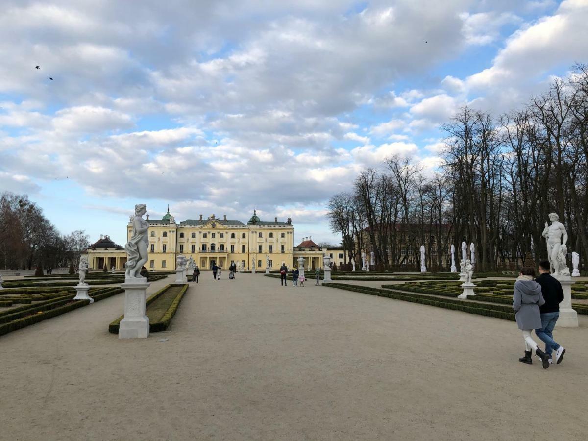 Cr Przytulny Apartament Przy Palacu Branickich Bialystok Luaran gambar